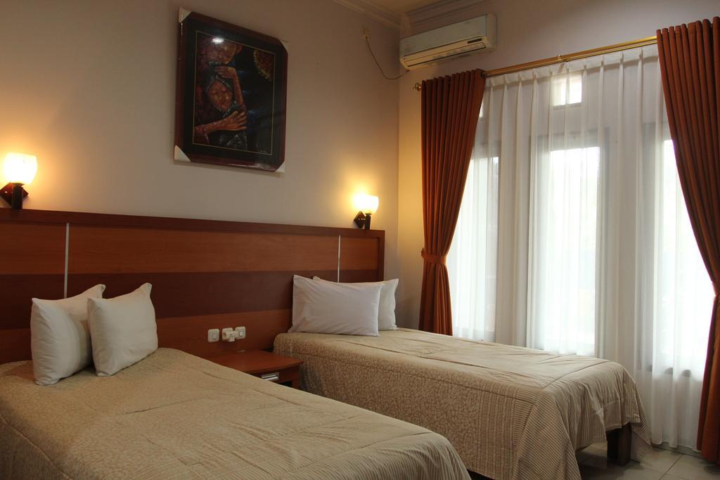 Hotel Bintang Redannte Garut Room photo
